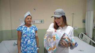 Save the Children Ambassador Myleene Klass meets with Claudia who has just given birth at a clinic supported by the charity in La Guajira, Colombia (Angela Ponce/ Save The Children/PA)