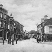Bridge Street, Andover, circa 1900. Burden’s Corner on the right. The Jubilee lamp to the left. Photo from the Derek Spencer collection.