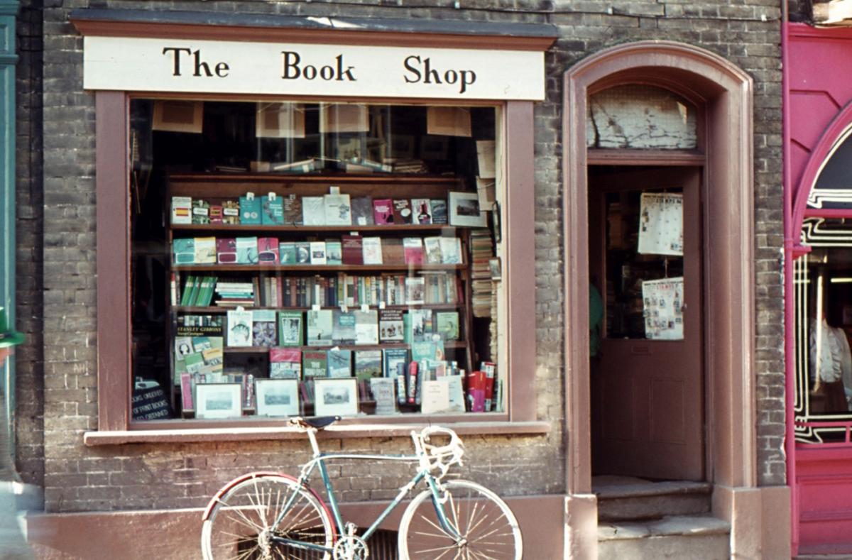 'The Book Shop' on the left hand side of the Upper High Street near the todays fish and chip shop.

Photo from the Jeffrey Saunders collection.