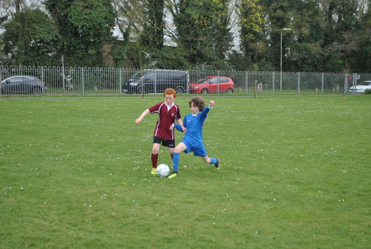 Andover Schools Football, Knock out CupTuesday 4 April 2017 Whitchurch (Maroon) vs St John the Baptist (Blue).