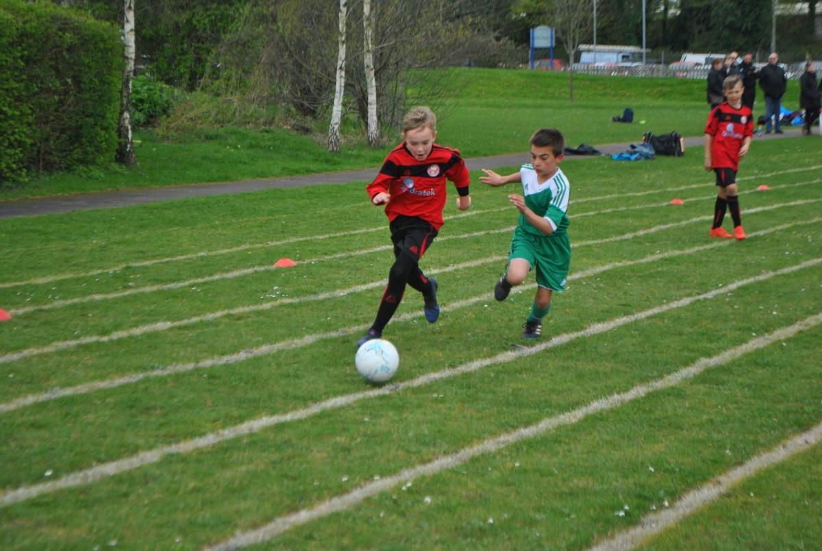 Andover Schools Football Knockout CupTuesday, 4 April 2017 Balksbury (Red) v Anton (Green).