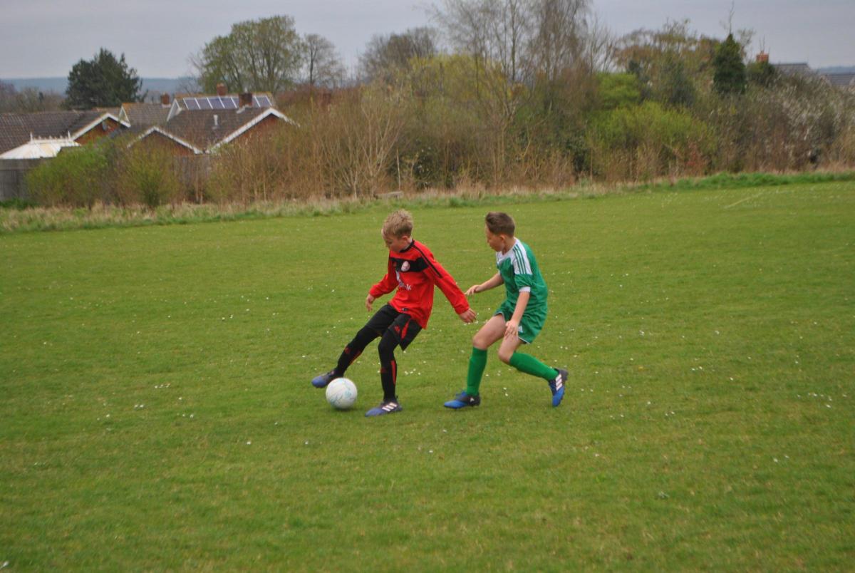 Andover Schools Football, Knockout Cup Tuesday, 4 April, 2017 Balksbury (Red) vs Anton (Green).