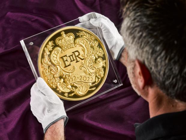 Andover Advertiser:  Largest-ever coin to mark Queen's Platinum Jubilee. Credit: The Royal Mint