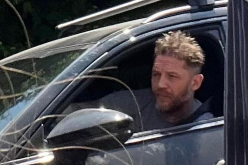 Tom Hardy spotted asking for directions in King's Somborne 