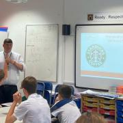 Lee Giles from WizeUp delivers a financial education workshop to John Hanson pupils from year 9